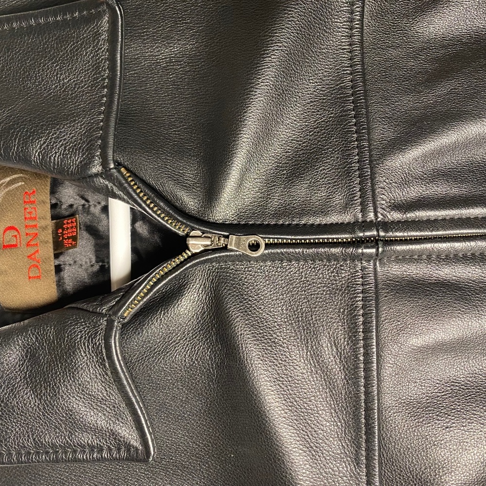 Danier Leather jacket - Picture 5 of 6